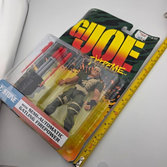 Kenner G.I. Joe Extreme Lt. Stone with Semi-Automatic Gatling Firepower Figure - Picture 8 of 8